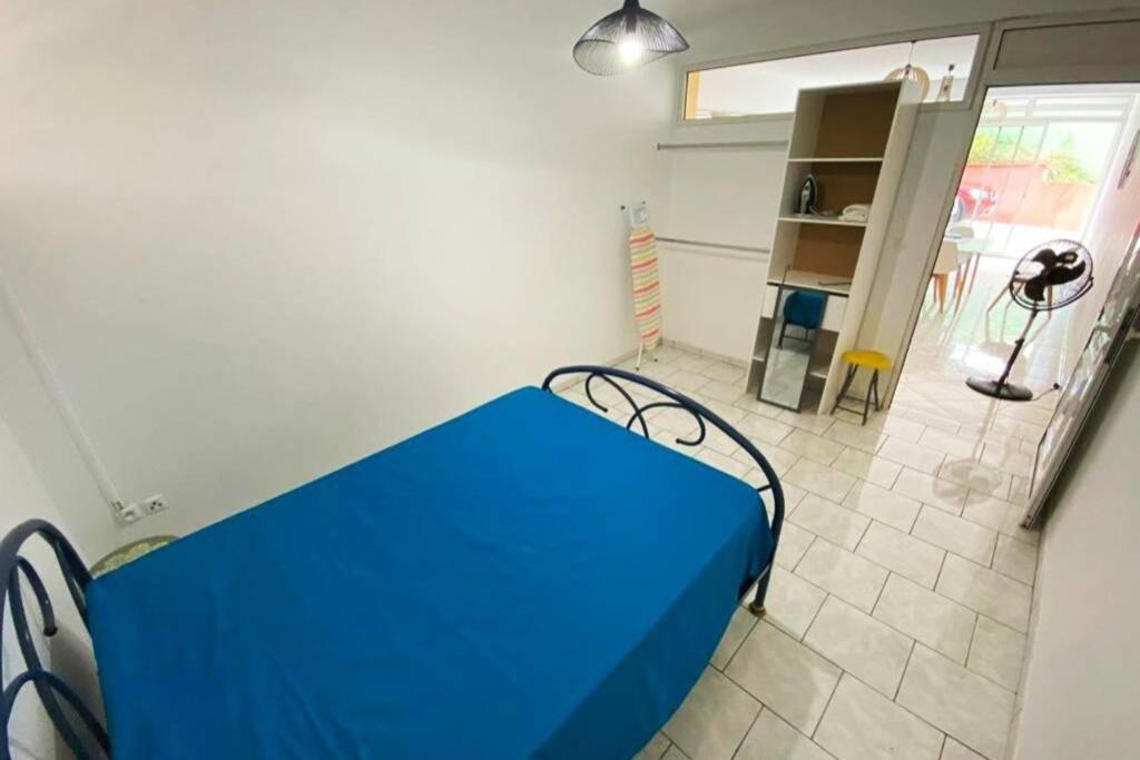 Charmant Appartement Avec Piscine Le Robert Kültér fotó